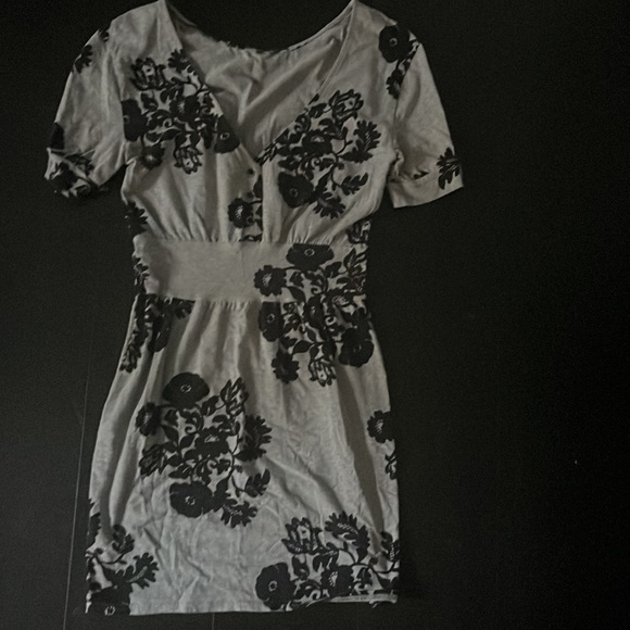 Urban Outfitters Silence and Noise Grey Floral Dress - Picture 2 of 5